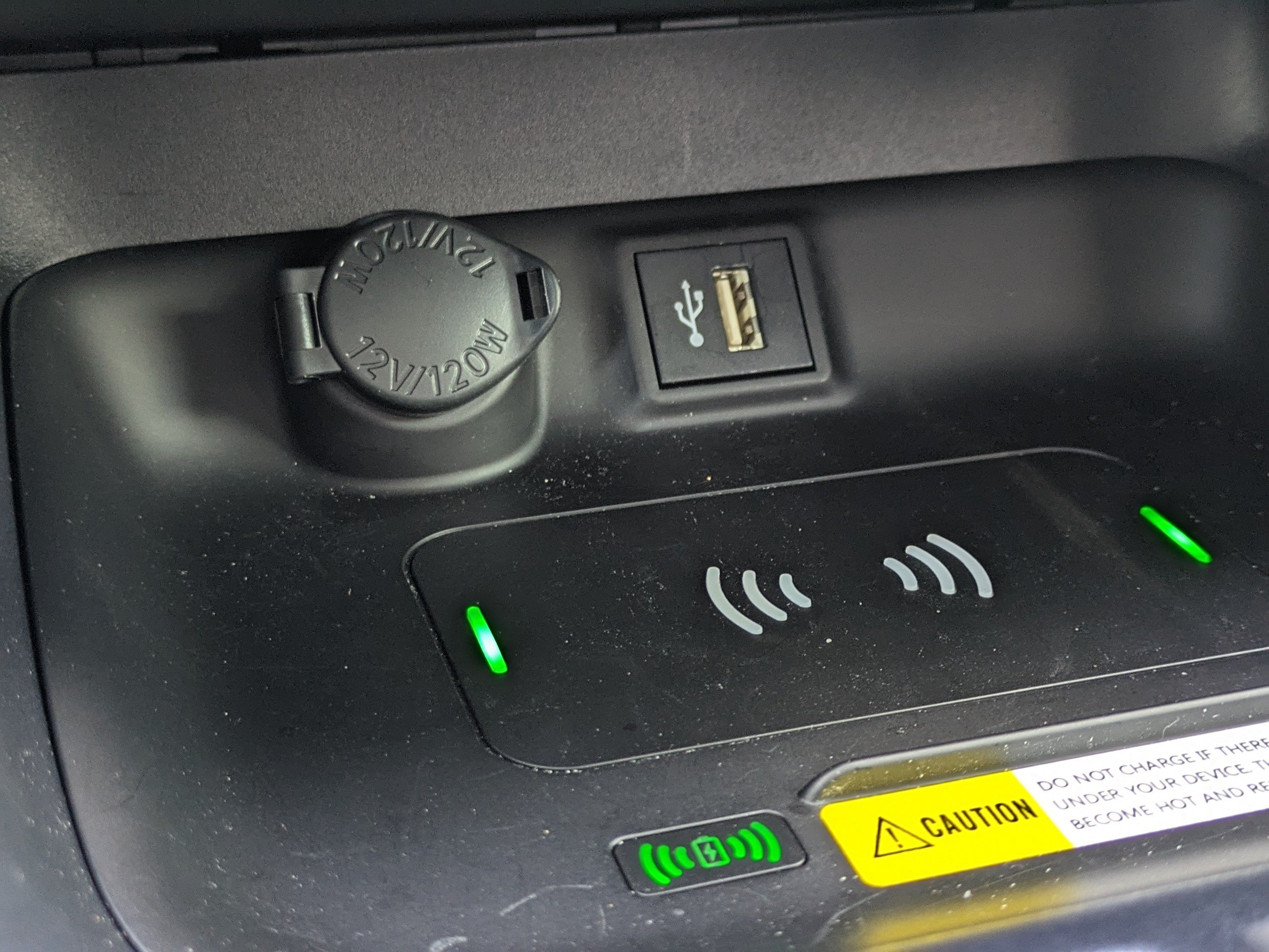 Used 2025 Toyota RAV4 XLE w/ Convenience Package FWD image 30