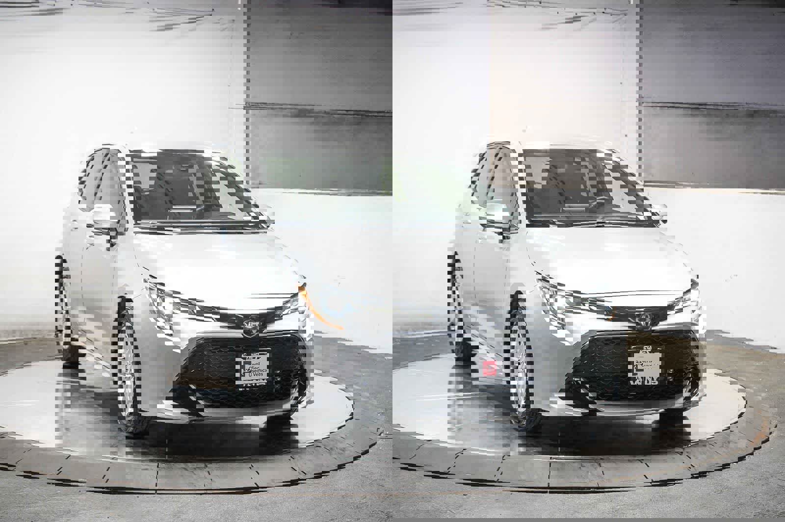 Certified 2019 Toyota Corolla SE w/ Carpet Mat Package image 2