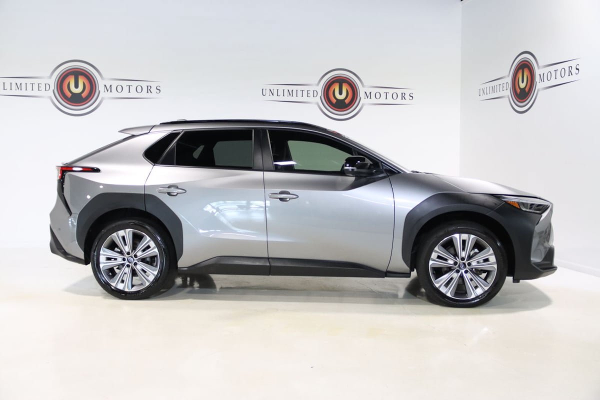 Used 2023 Subaru Solterra AWD image 5