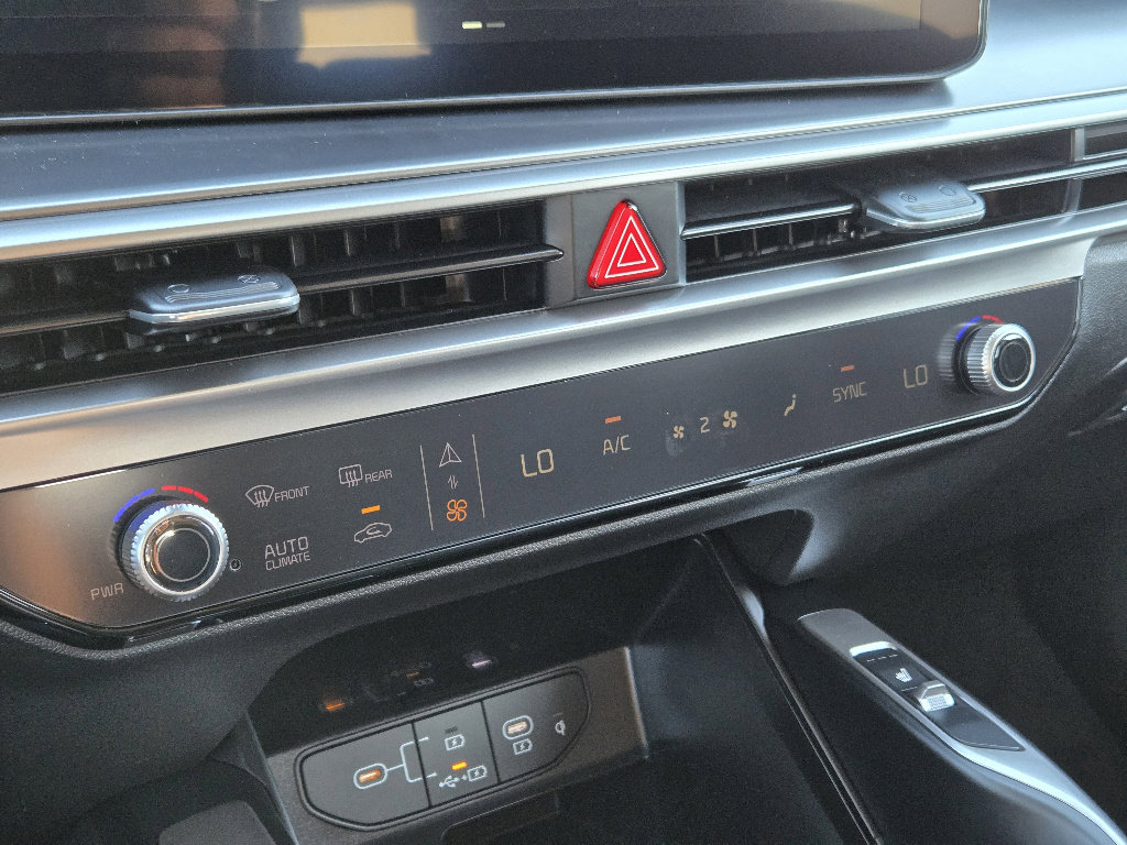 New 2026 Kia Sorento S w/ S Panoramic Sunroof Package image 14