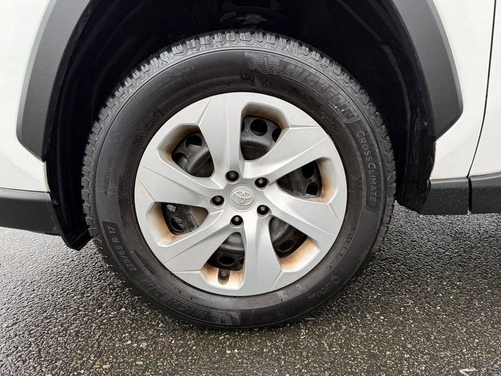 Used 2019 Toyota RAV4 LE w/ All Weather Liner Package image 12