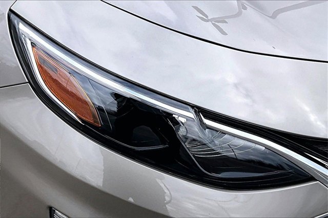 Used 2023 Chevrolet Malibu LS image 32