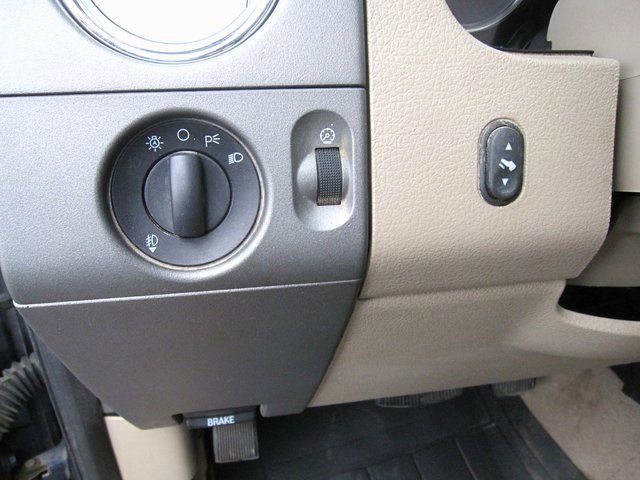 Used 2006 Ford F150 Lariat image 11