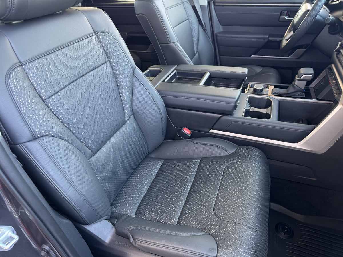 Used 2024 Toyota Tundra Limited AWD/4WD image 25