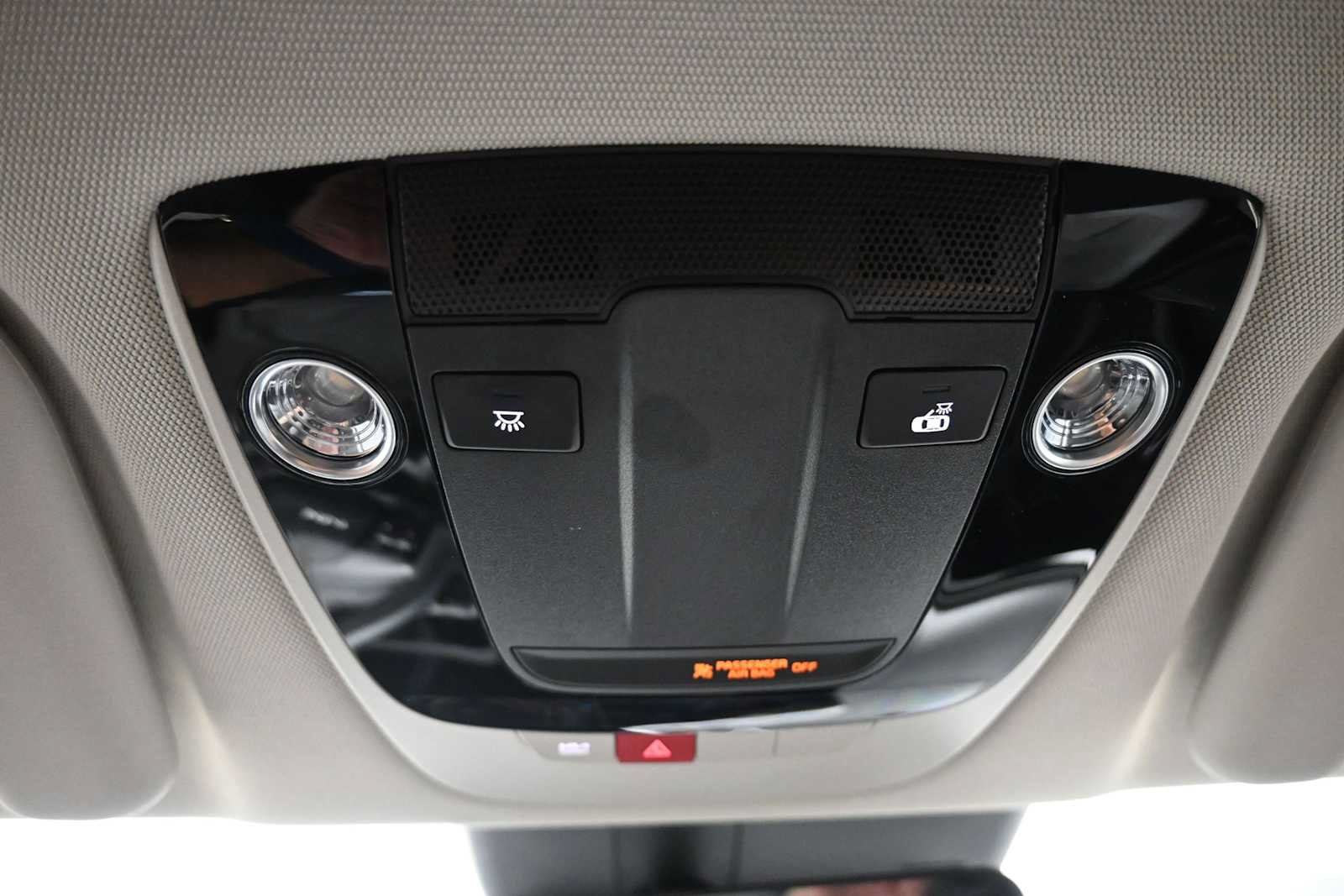 Certified 2025 Kia EV6 Light w/ Light LR Technology Package AWD/4WD image 18