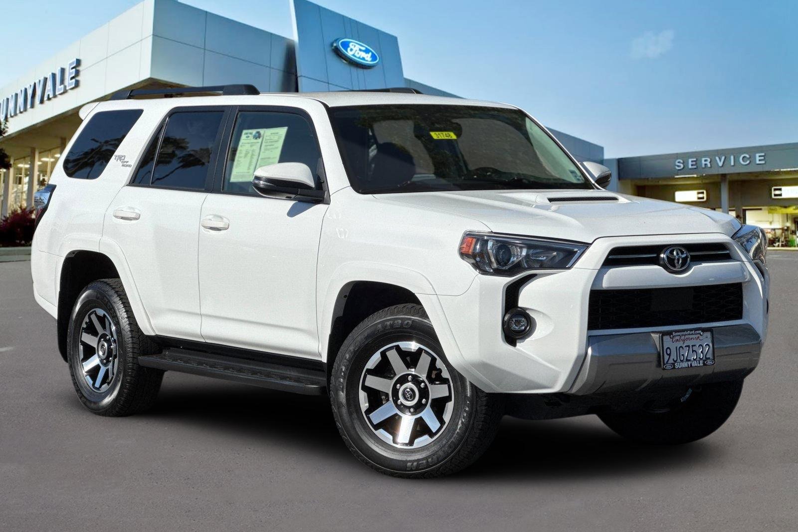 Used 2024 Toyota 4Runner TRD Off-Road Premium image 2