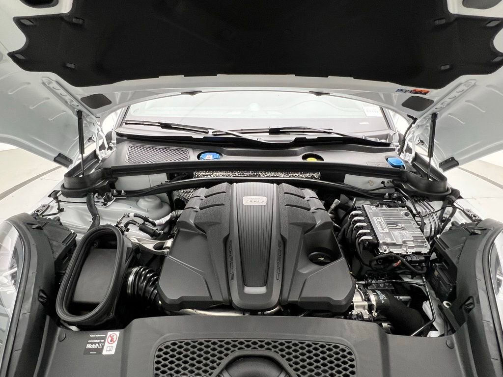 New 2025 Porsche Macan S image 26