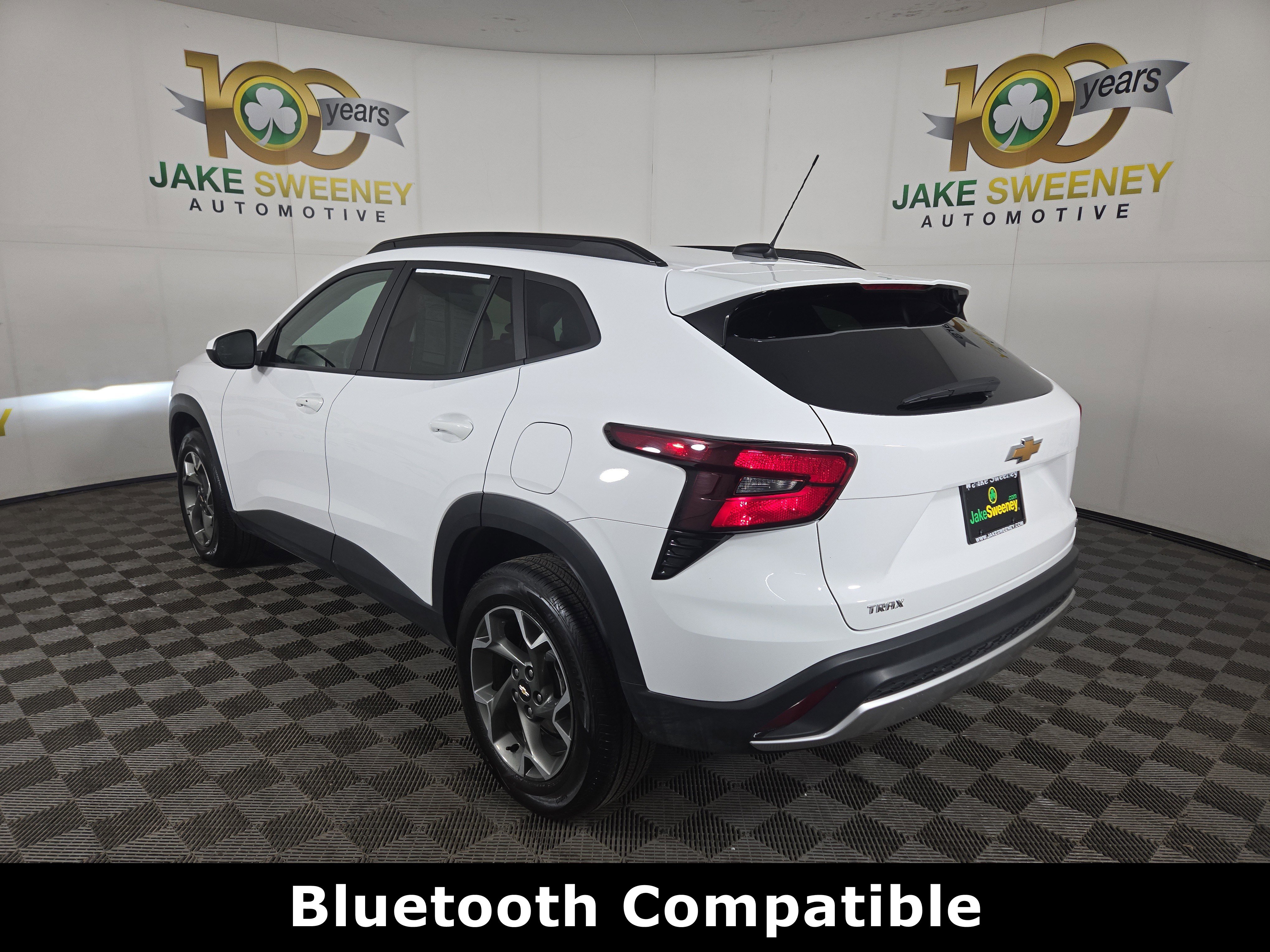 Used 2025 Chevrolet Trax LT w/ LT Convenience Package image 7