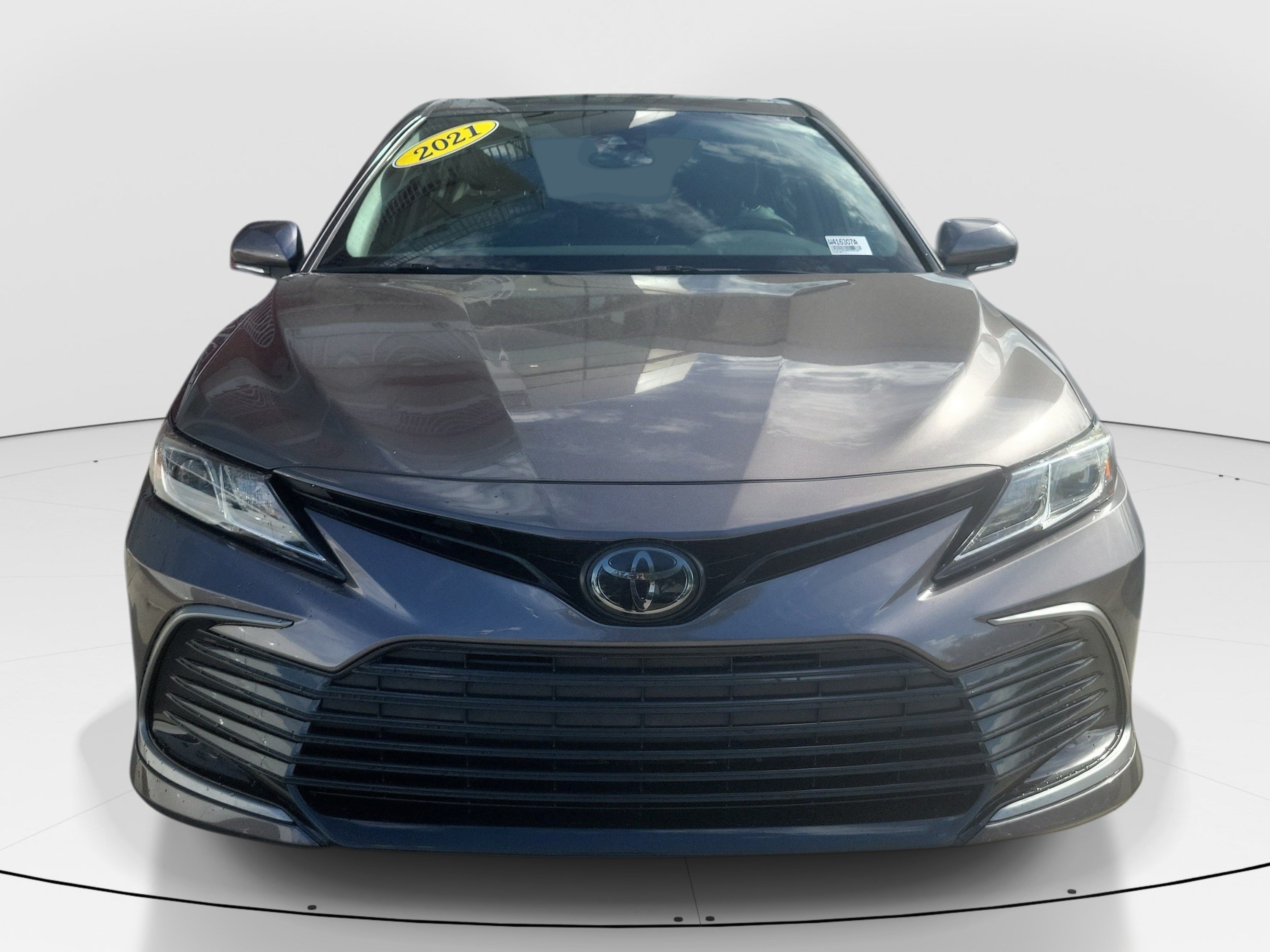 Used 2021 Toyota Camry LE w/ Convenience Package FWD image 2
