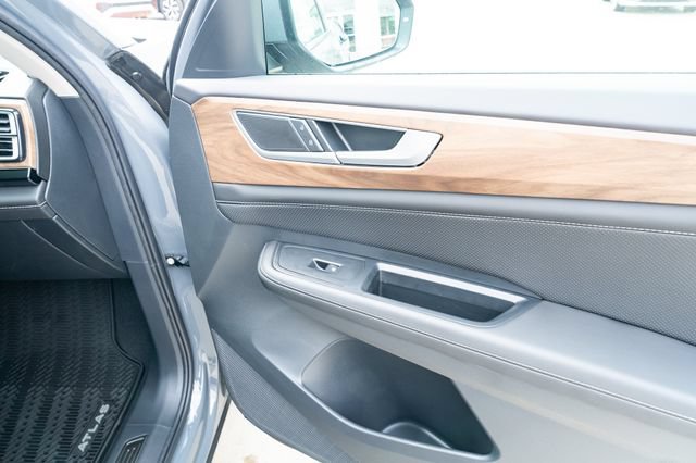 New 2026 Volkswagen Atlas SE FWD image 47
