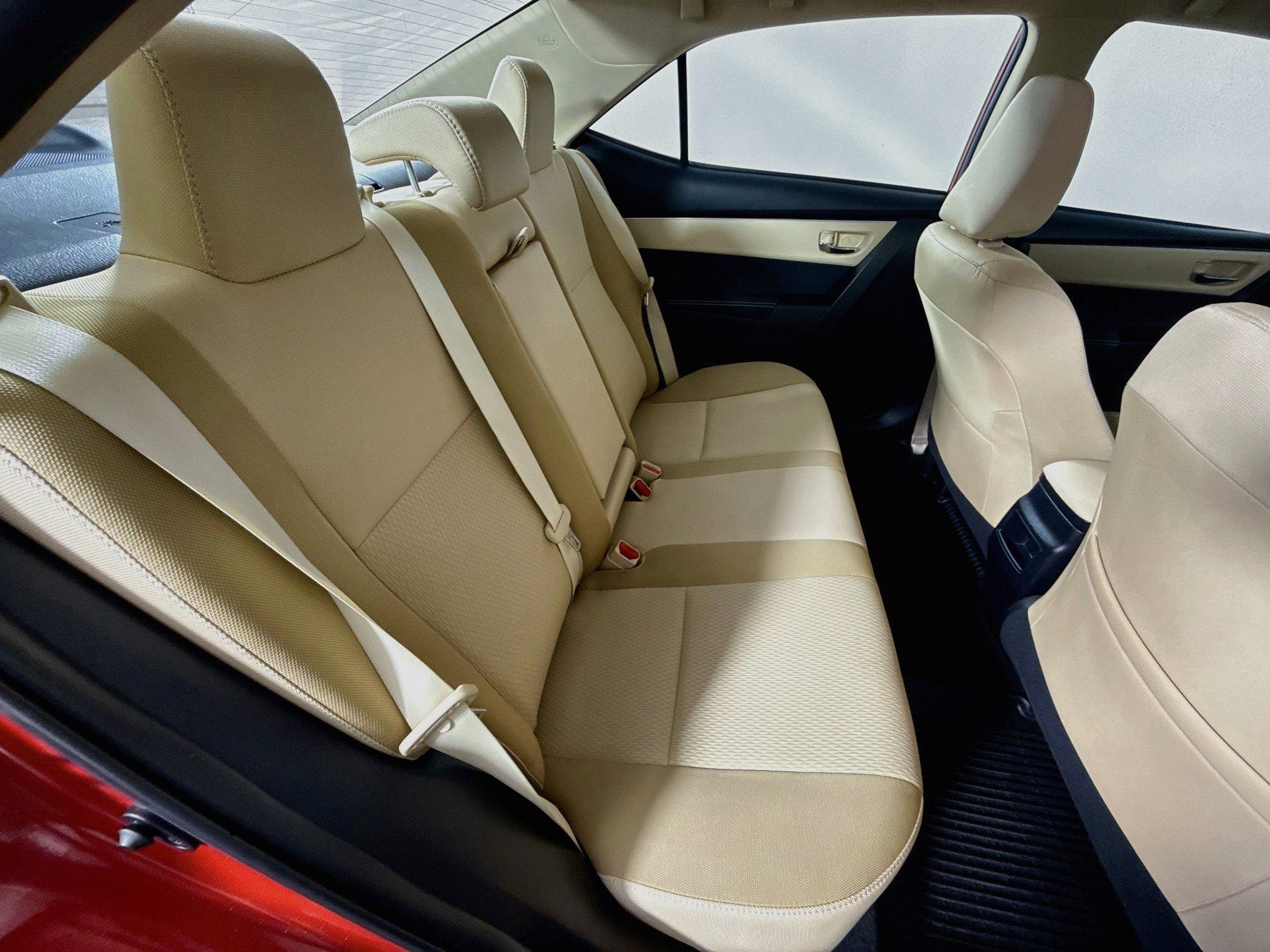 Certified 2018 Toyota Corolla LE FWD image 24