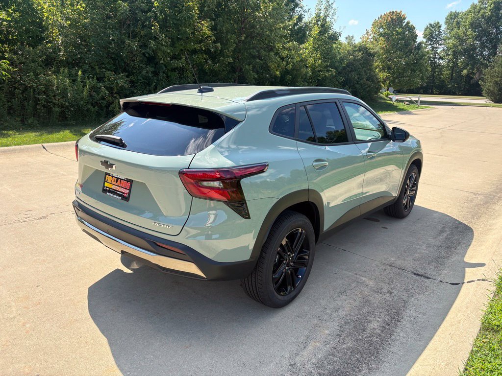 New 2026 Chevrolet Trax ACTIV w/ Sunroof Package FWD image 9