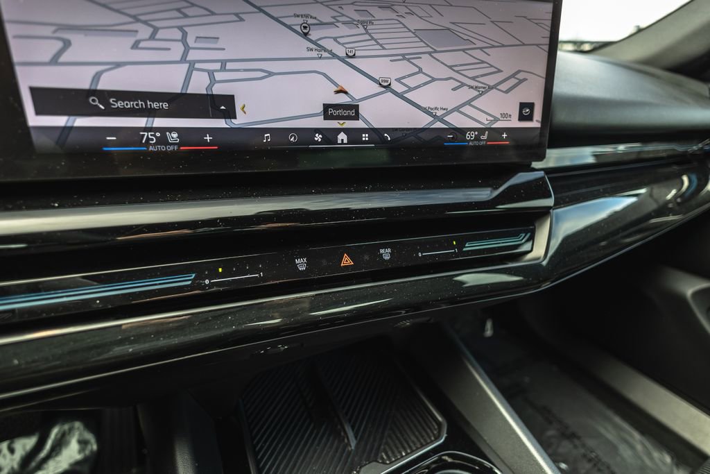 Used 2024 BMW 530i xDrive w/ Premium Package image 16