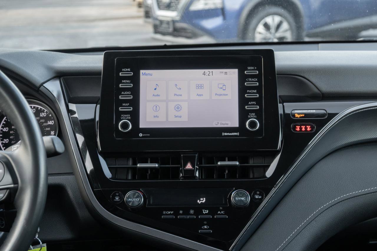 Used 2024 Toyota Camry SE image 24