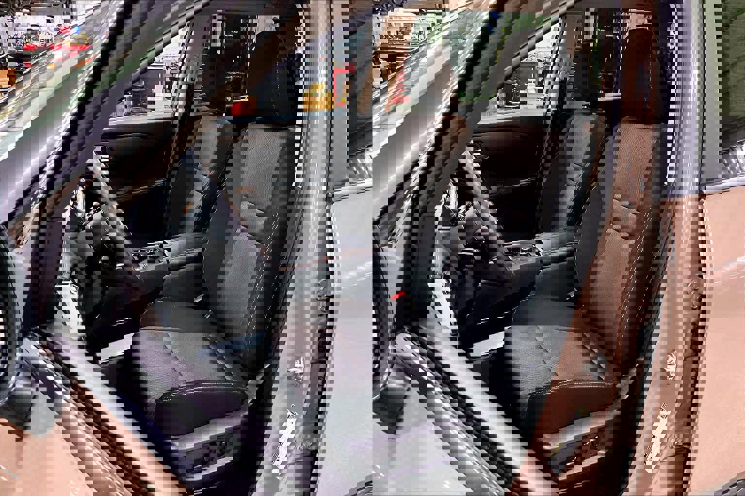 Used 2024 Nissan Rogue SV image 7