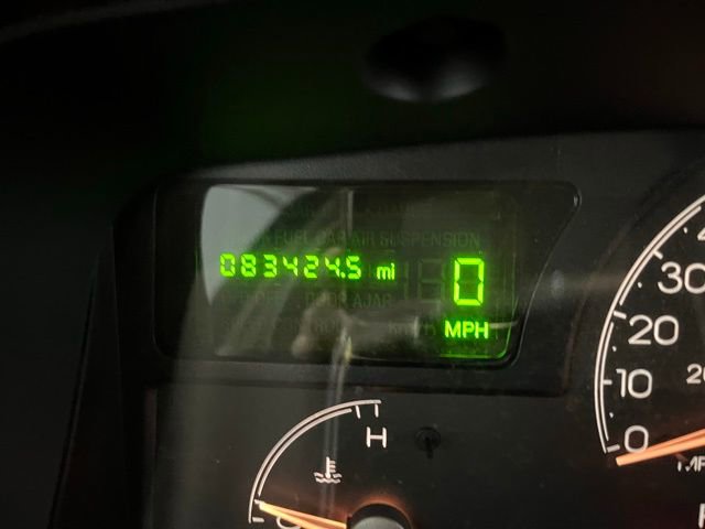 Used 2005 Lincoln Town Car Signature Limited image 42