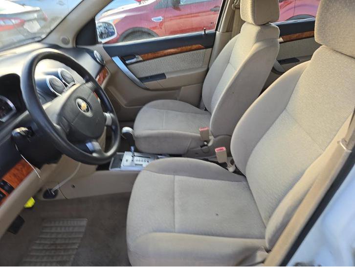 Used 2011 Chevrolet Aveo5 LT FWD image 6