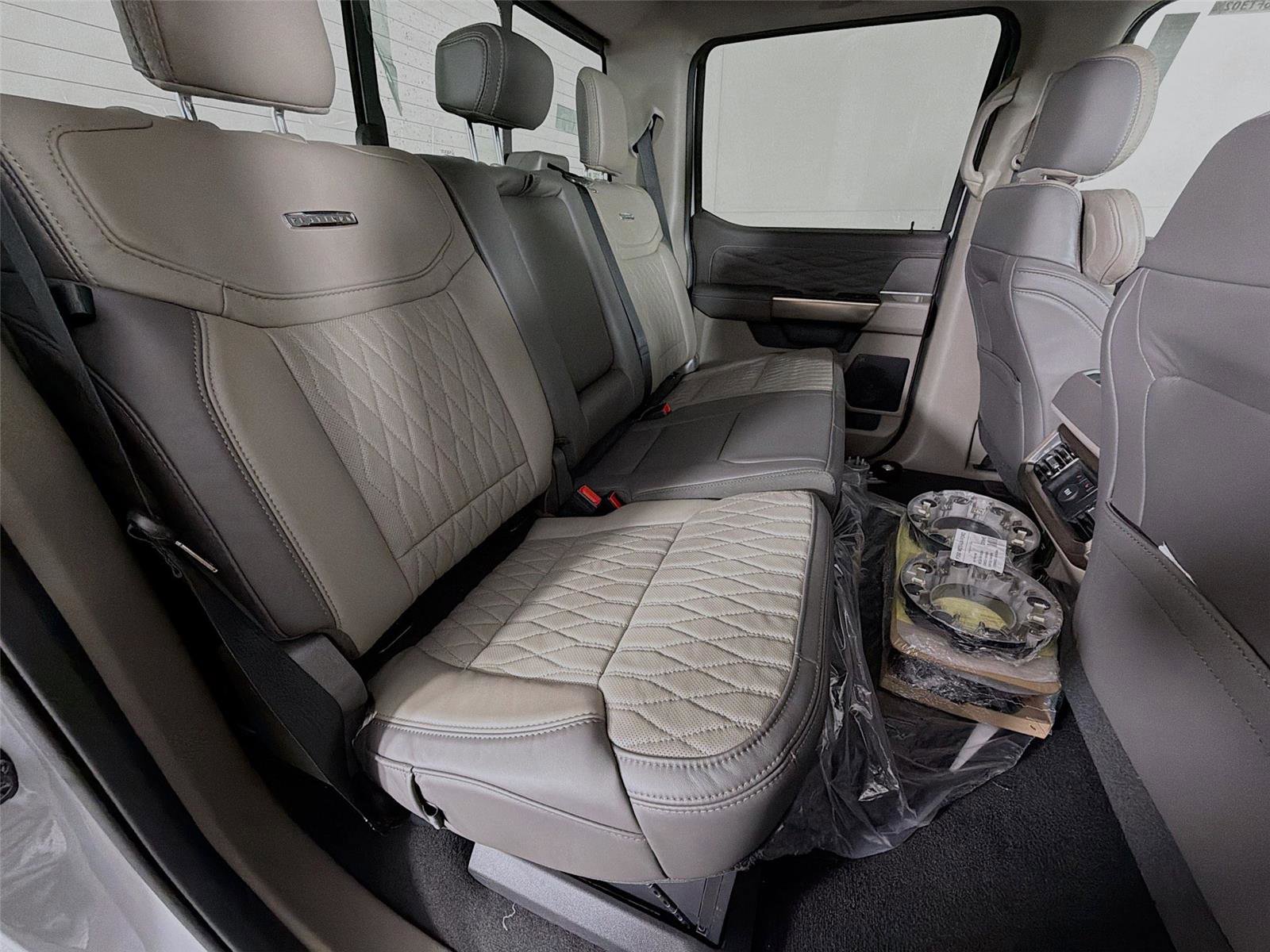 New 2026 Ford F250 Platinum w/ Platinum Plus Package image 28