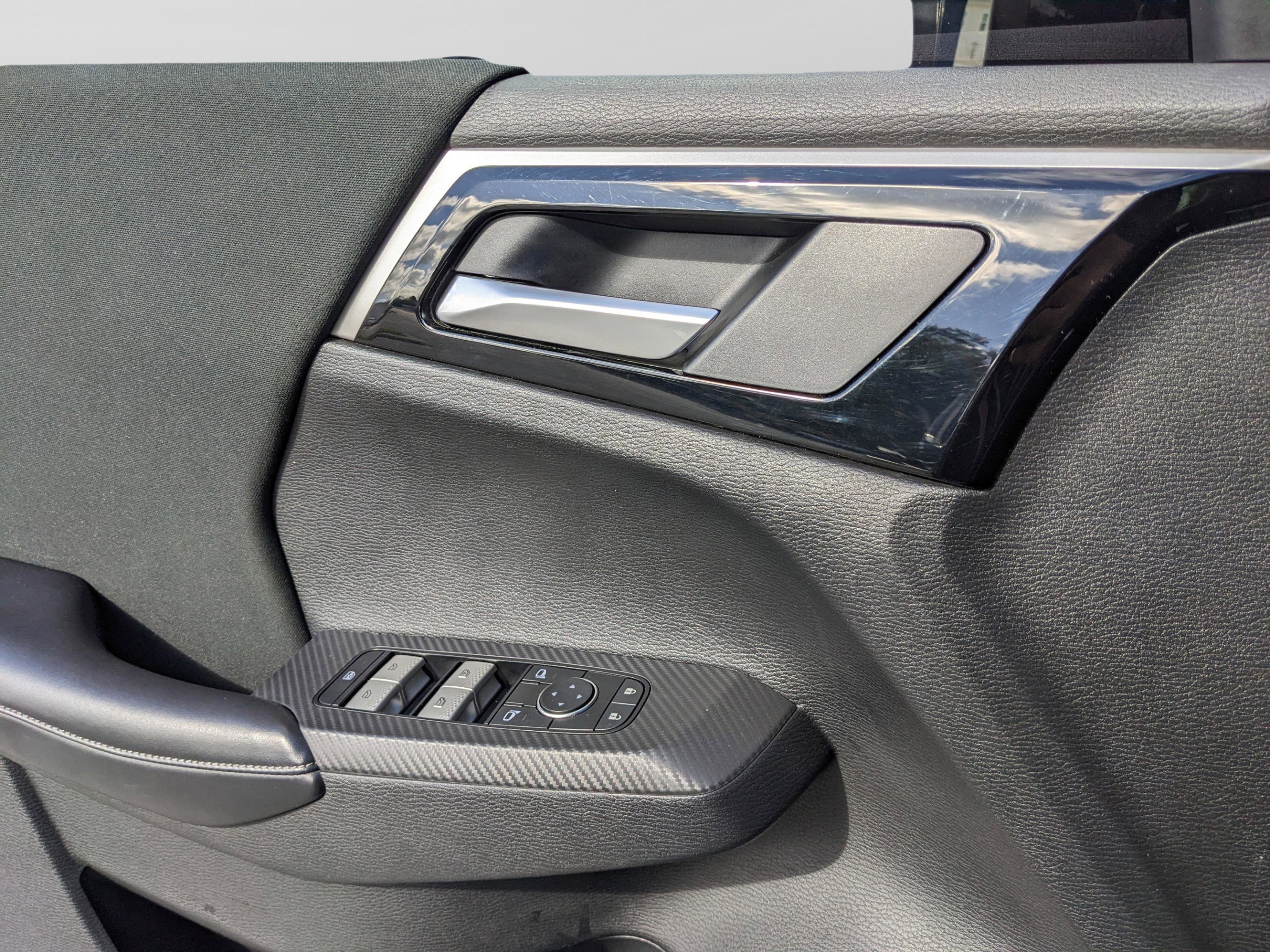 Used 2023 Mitsubishi Outlander ES image 34