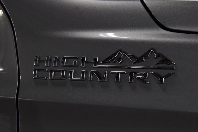 New 2026 Chevrolet Suburban High Country image 16