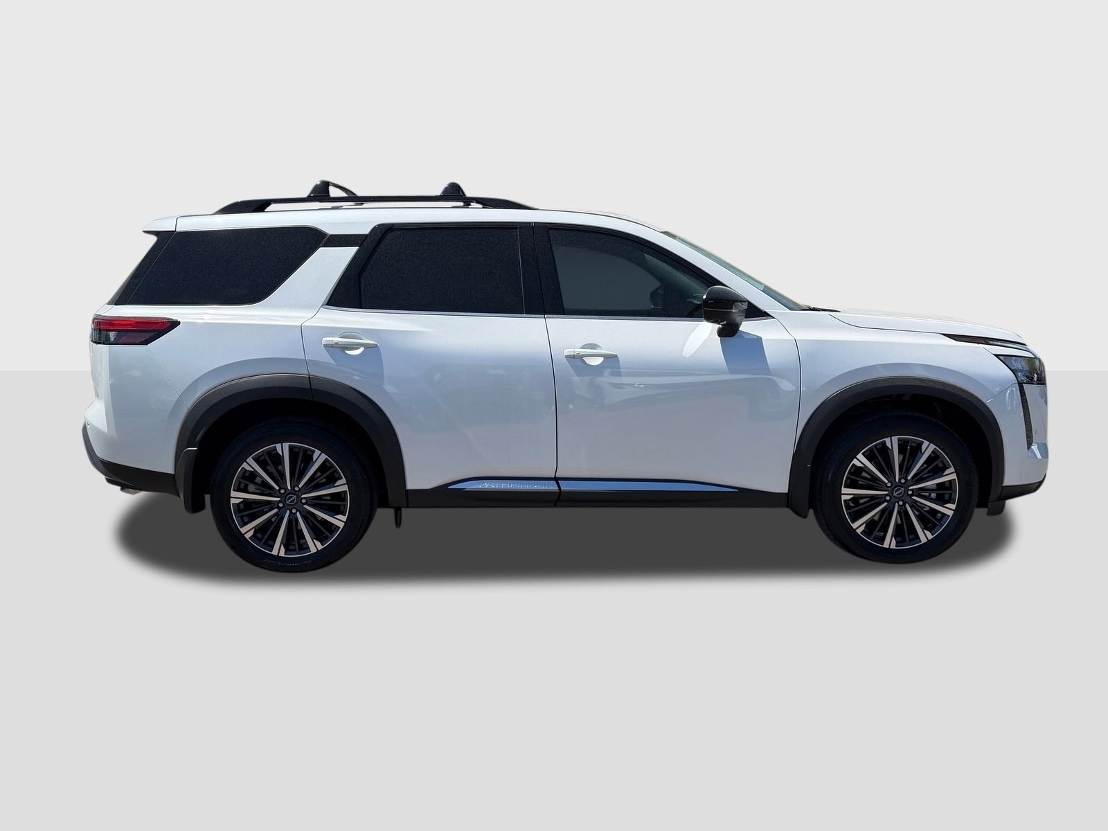 New 2026 Nissan Pathfinder Platinum image 8