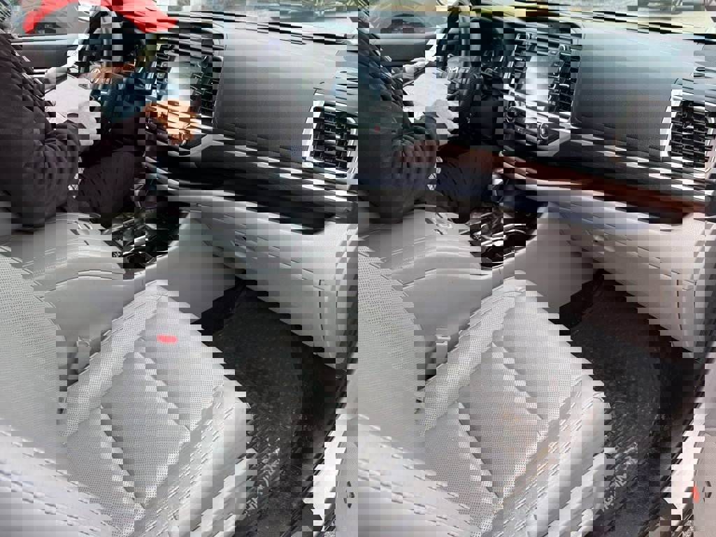 Used 2015 Toyota Highlander Limited image 5