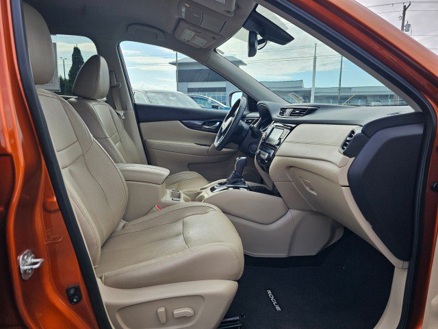 Used 2019 Nissan Rogue SL AWD/4WD image 10