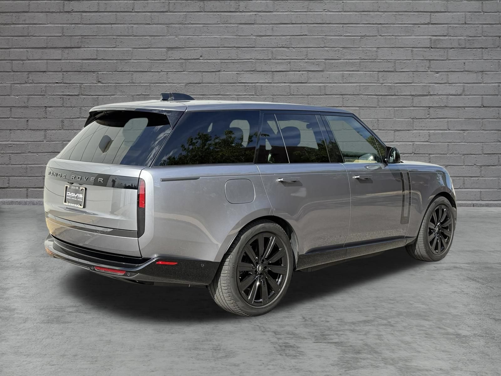 Used 2025 Land Rover Range Rover SE AWD/4WD image 8
