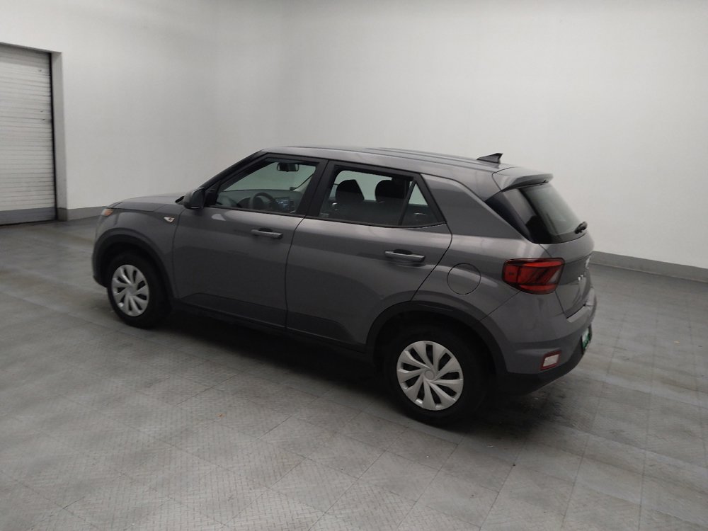 Used 2020 Hyundai Venue SE image 3