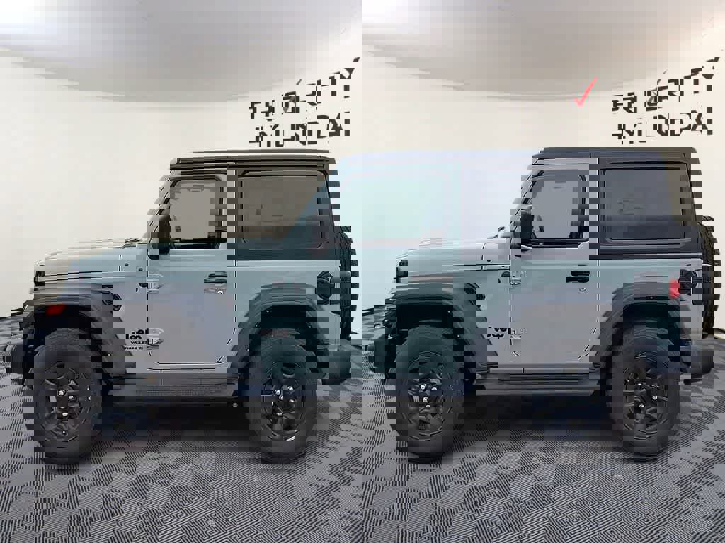 Used 2023 Jeep Wrangler Sport image 7
