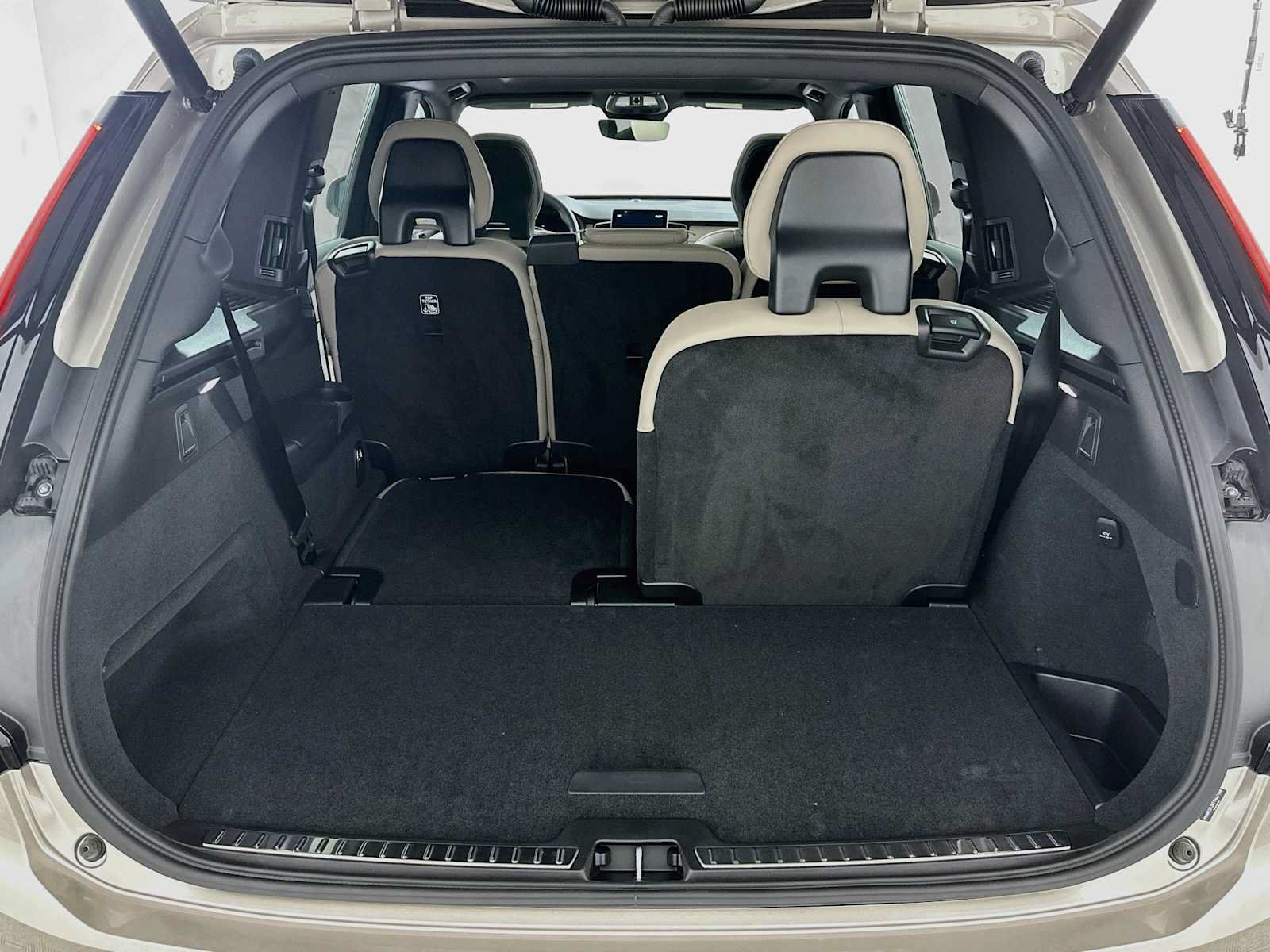 New 2026 Volvo XC90 B5 Core AWD/4WD image 24