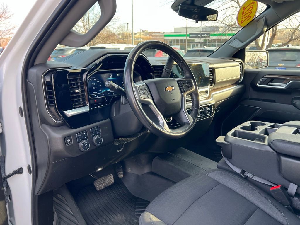 Used 2022 Chevrolet Silverado 1500 LT image 17