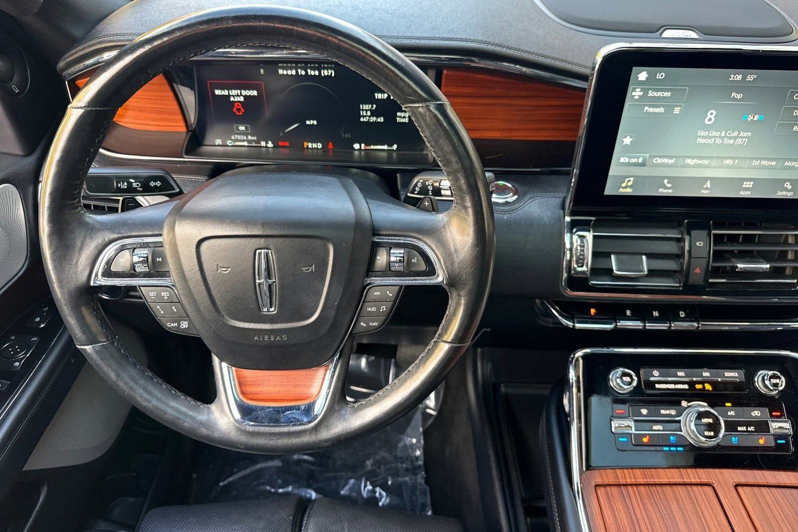 Used 2019 Lincoln Navigator L Reserve w/ Cargo Package image 4