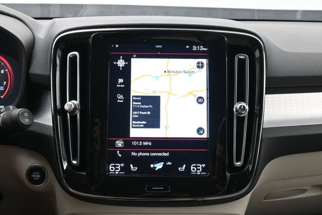 Used 2022 Volvo XC40 T4 Momentum FWD image 15