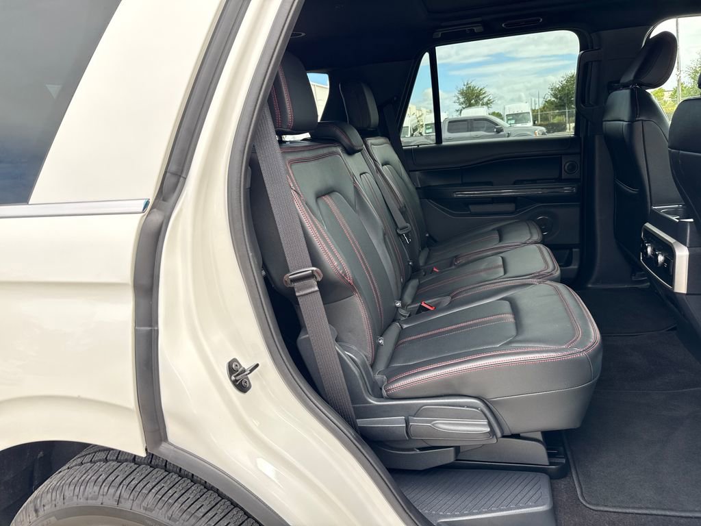 Used 2023 Ford Expedition Limited image 32
