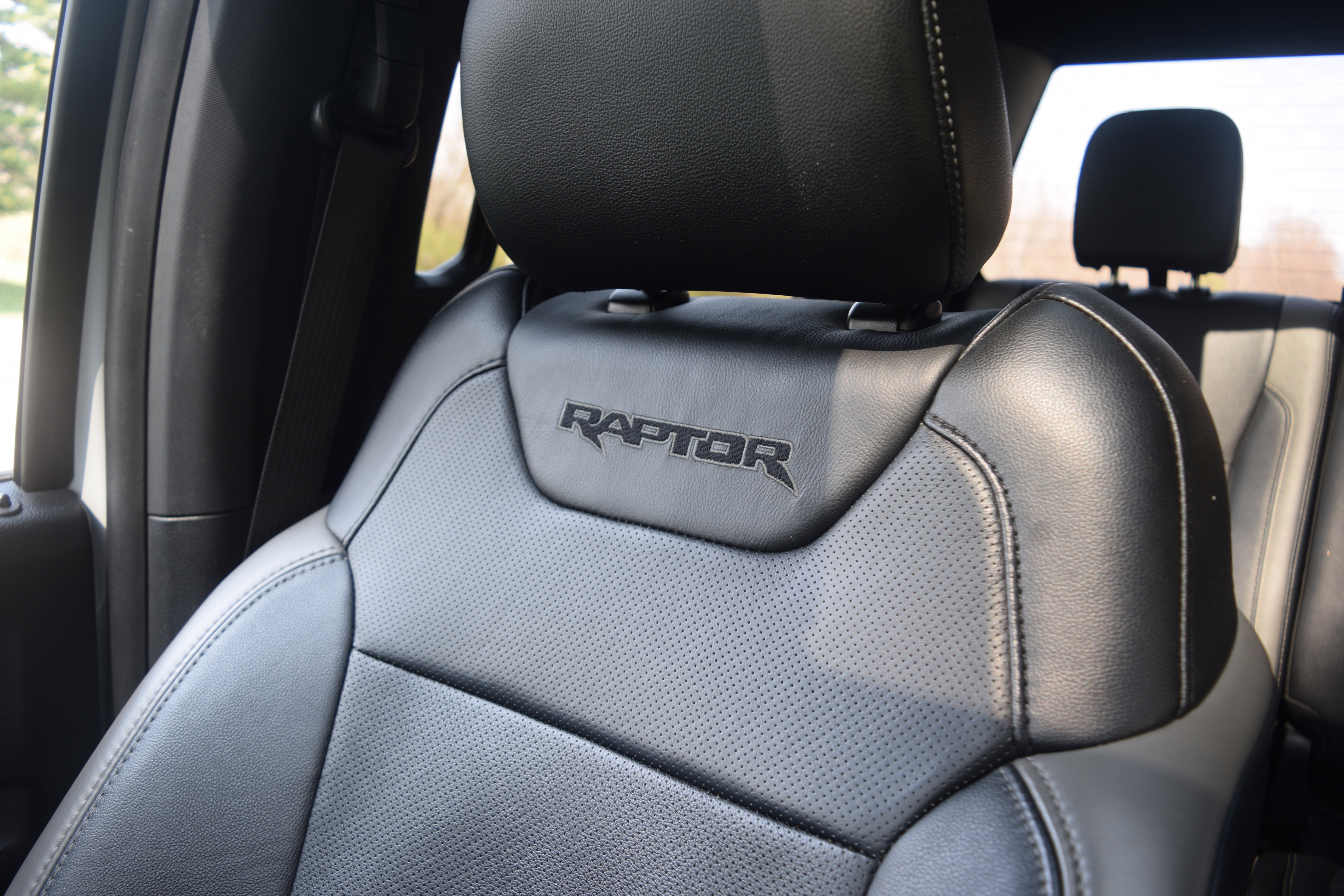 Used 2017 Ford F150 Raptor w/ Equipment Group 801A Mid image 18