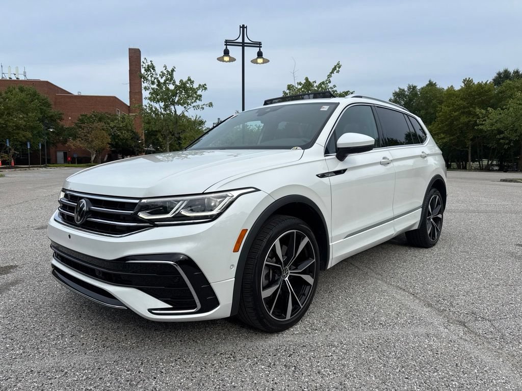 Used 2024 Volkswagen Tiguan SEL R-Line AWD/4WD image 5