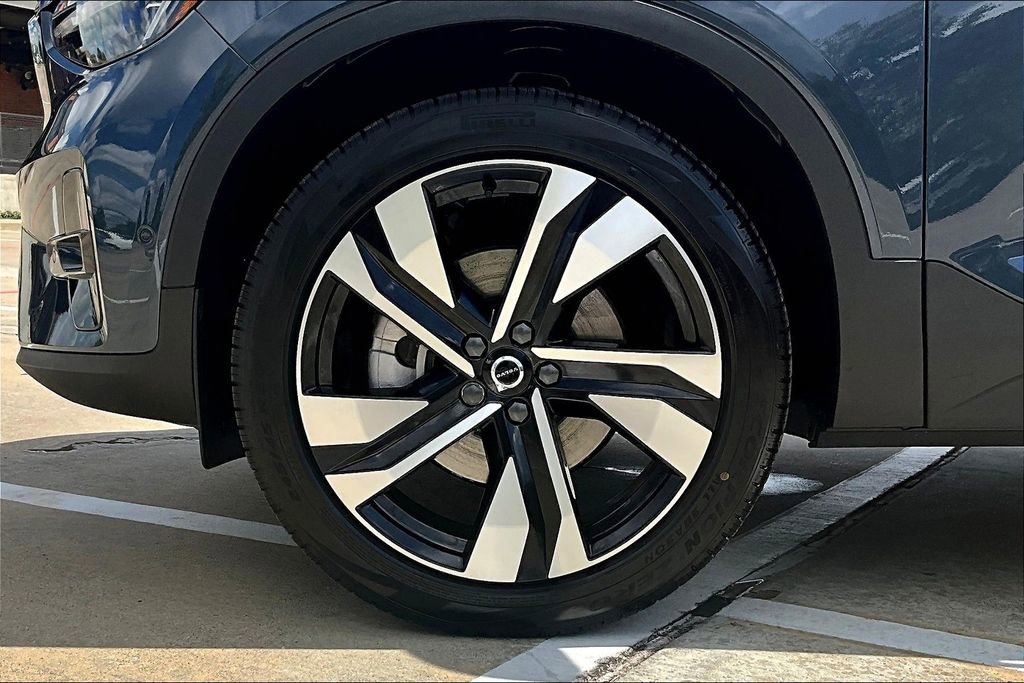 New 2026 Volvo XC40 B5 Ultra w/ Protection Package Premier AWD/4WD image 29