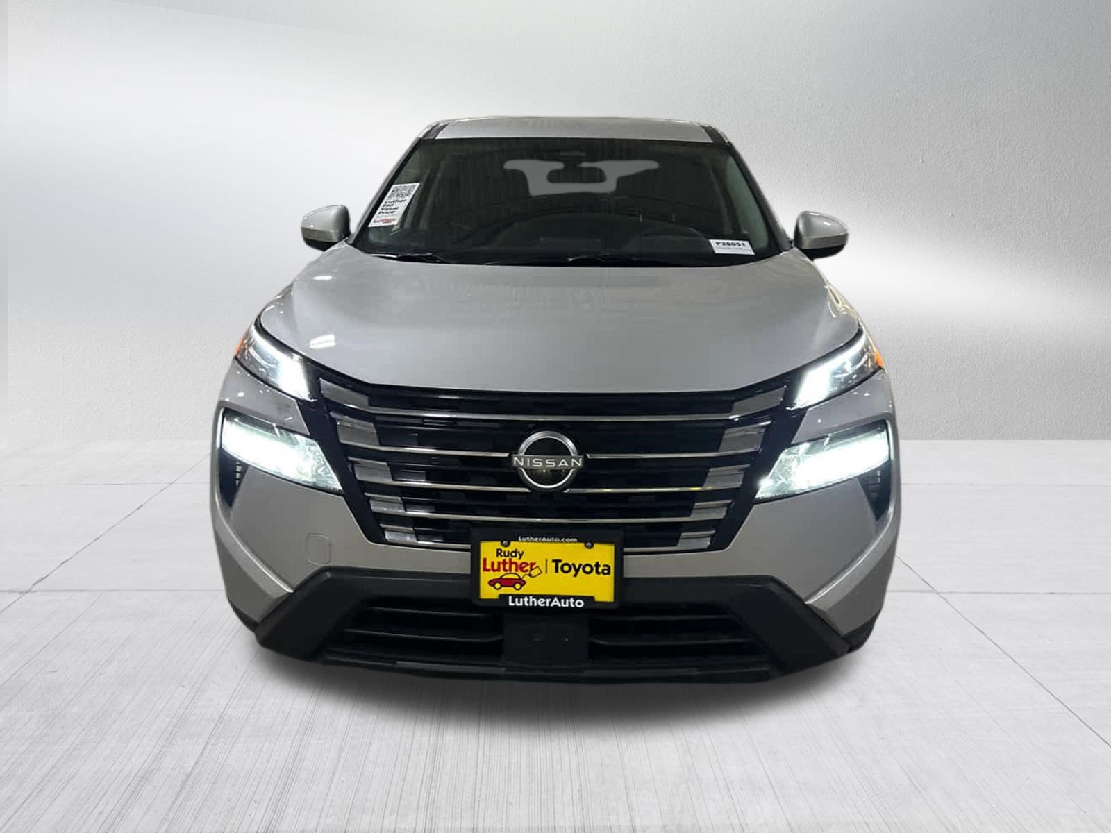 Used 2025 Nissan Rogue SV AWD/4WD video 2