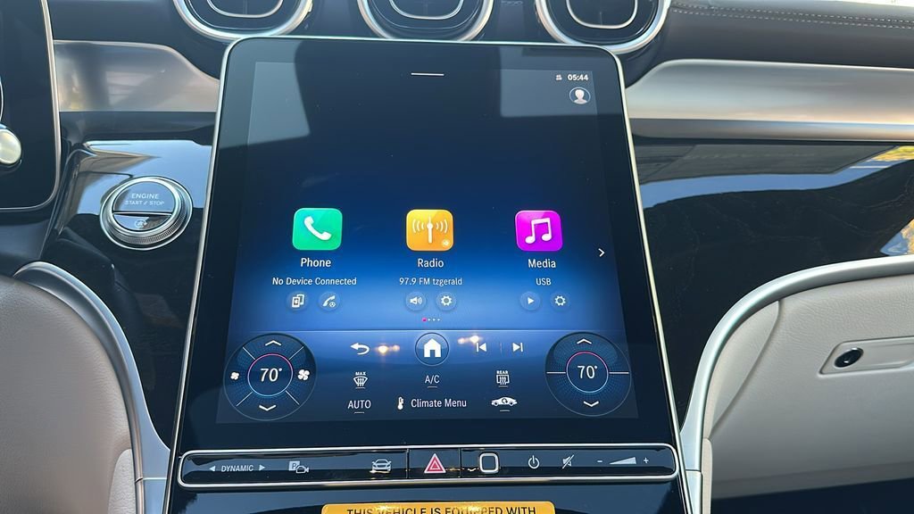 Used 2025 Mercedes-Benz GLC 300 4MATIC image 16