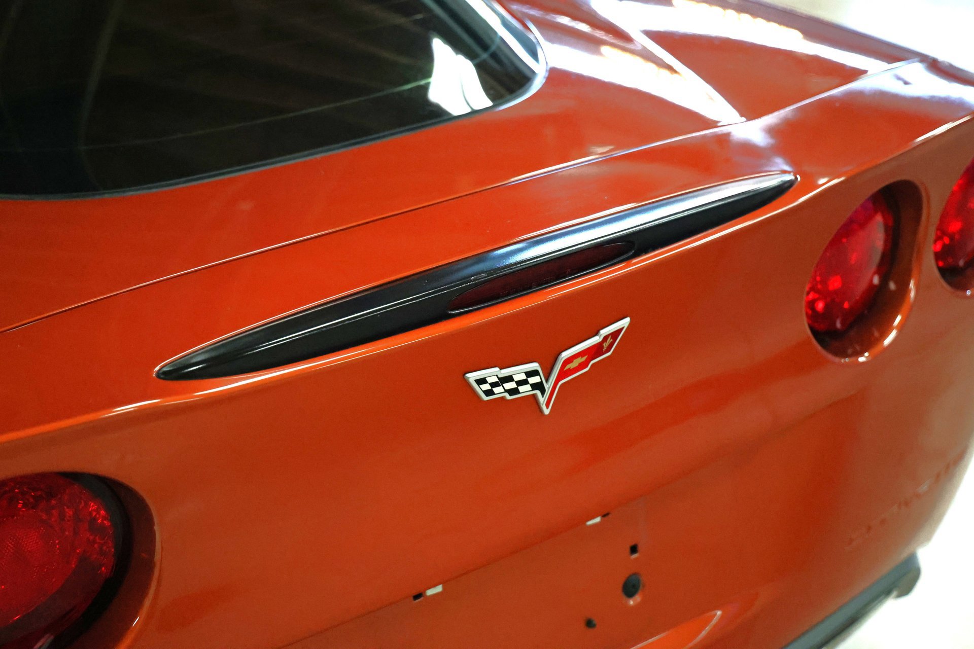 Used 2005 Chevrolet Corvette Coupe w/ Performance Handling Package image 40