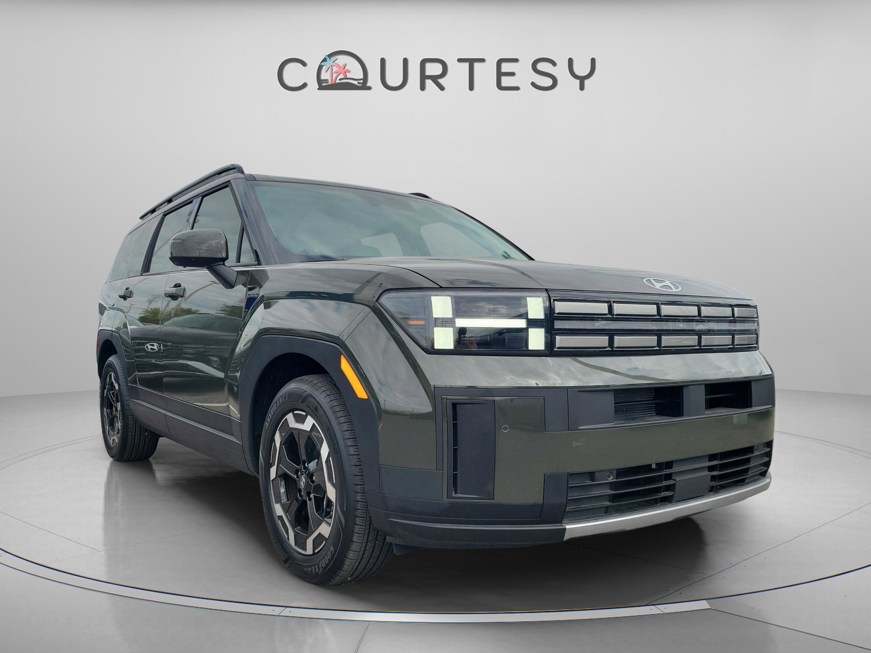 Certified 2025 Hyundai Santa Fe SEL image 3