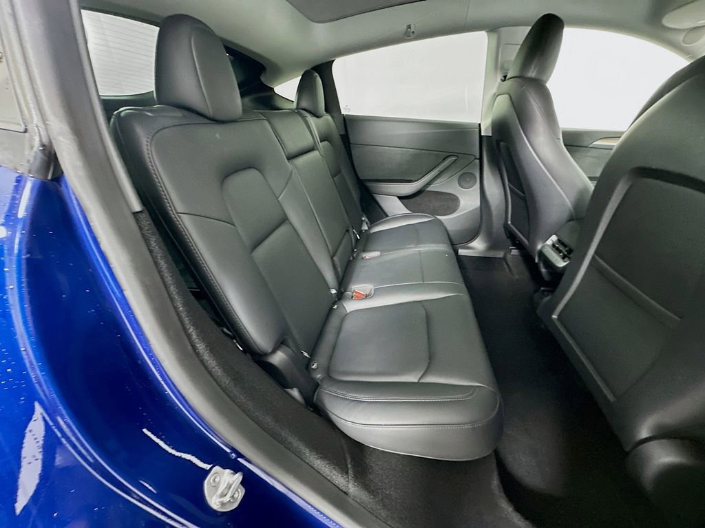 Used 2025 Tesla Model Y Long Range image 27
