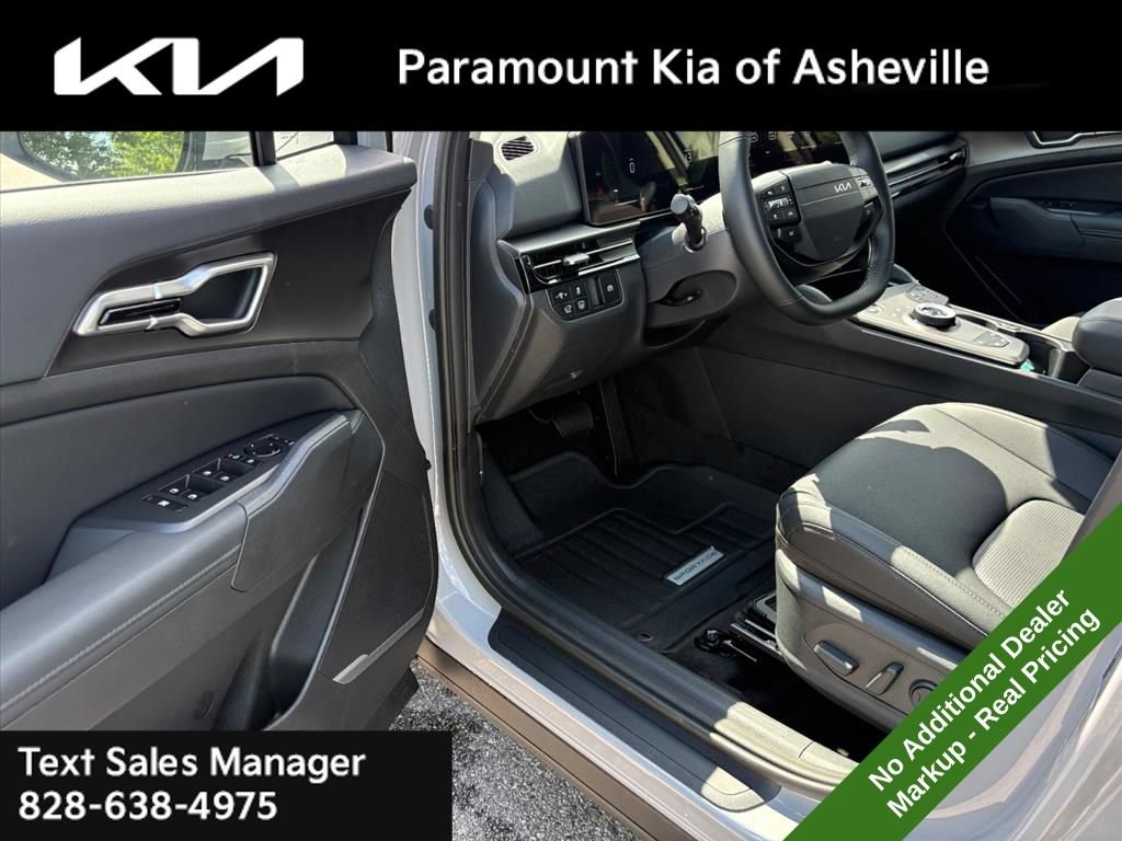 New 2026 Kia Sportage EX AWD/4WD image 16