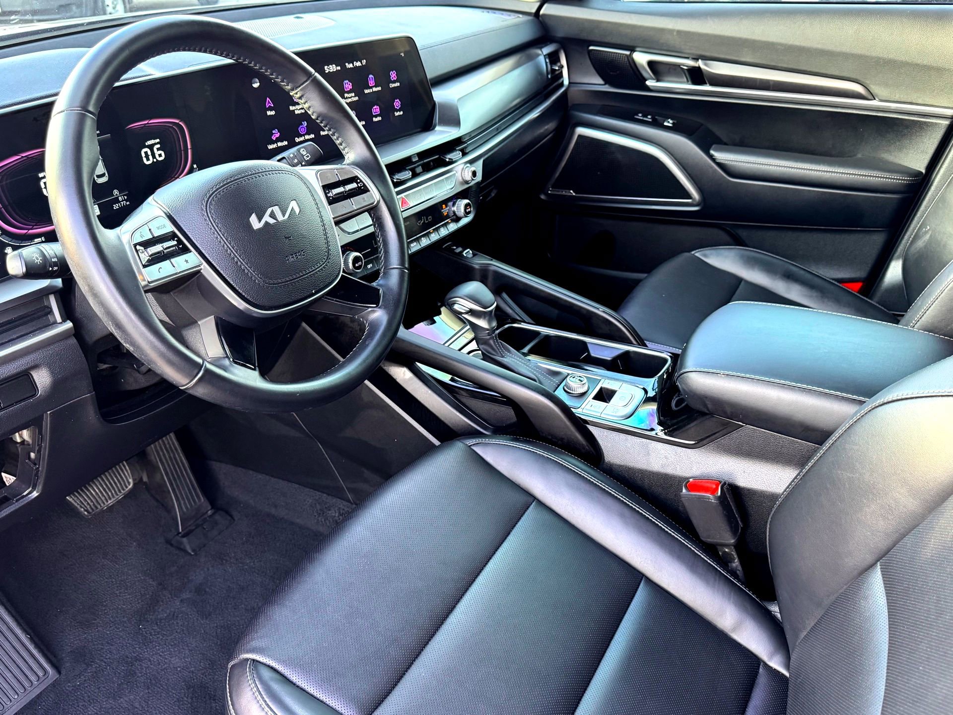 Used 2024 Kia Telluride S image 11