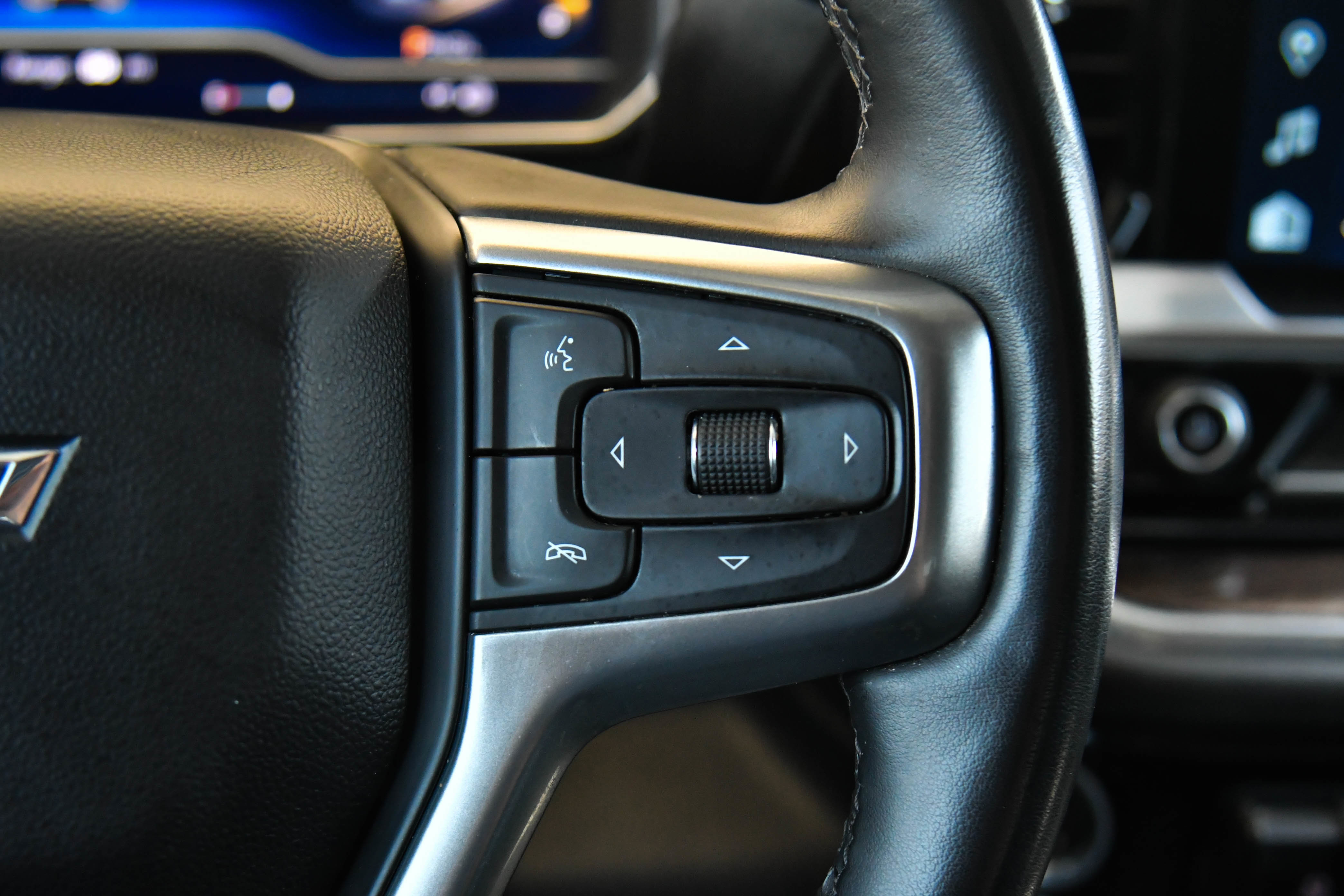 Used 2024 Chevrolet Silverado 1500 RST AWD/4WD image 31