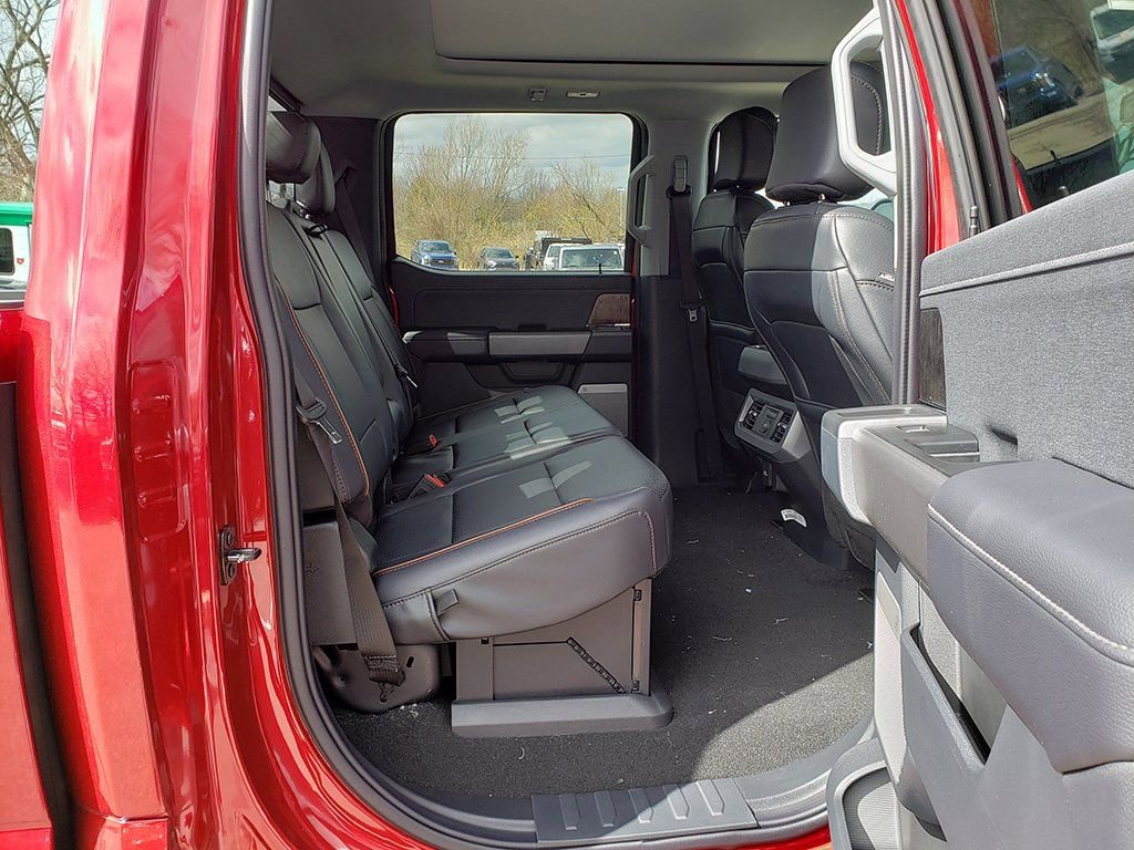 New 2025 Ford F250 Lariat w/ Lariat Ultimate Package image 16