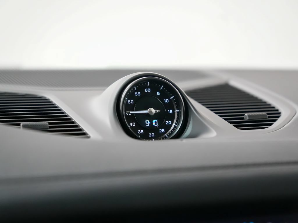 New 2026 Porsche Cayenne GTS AWD/4WD image 24