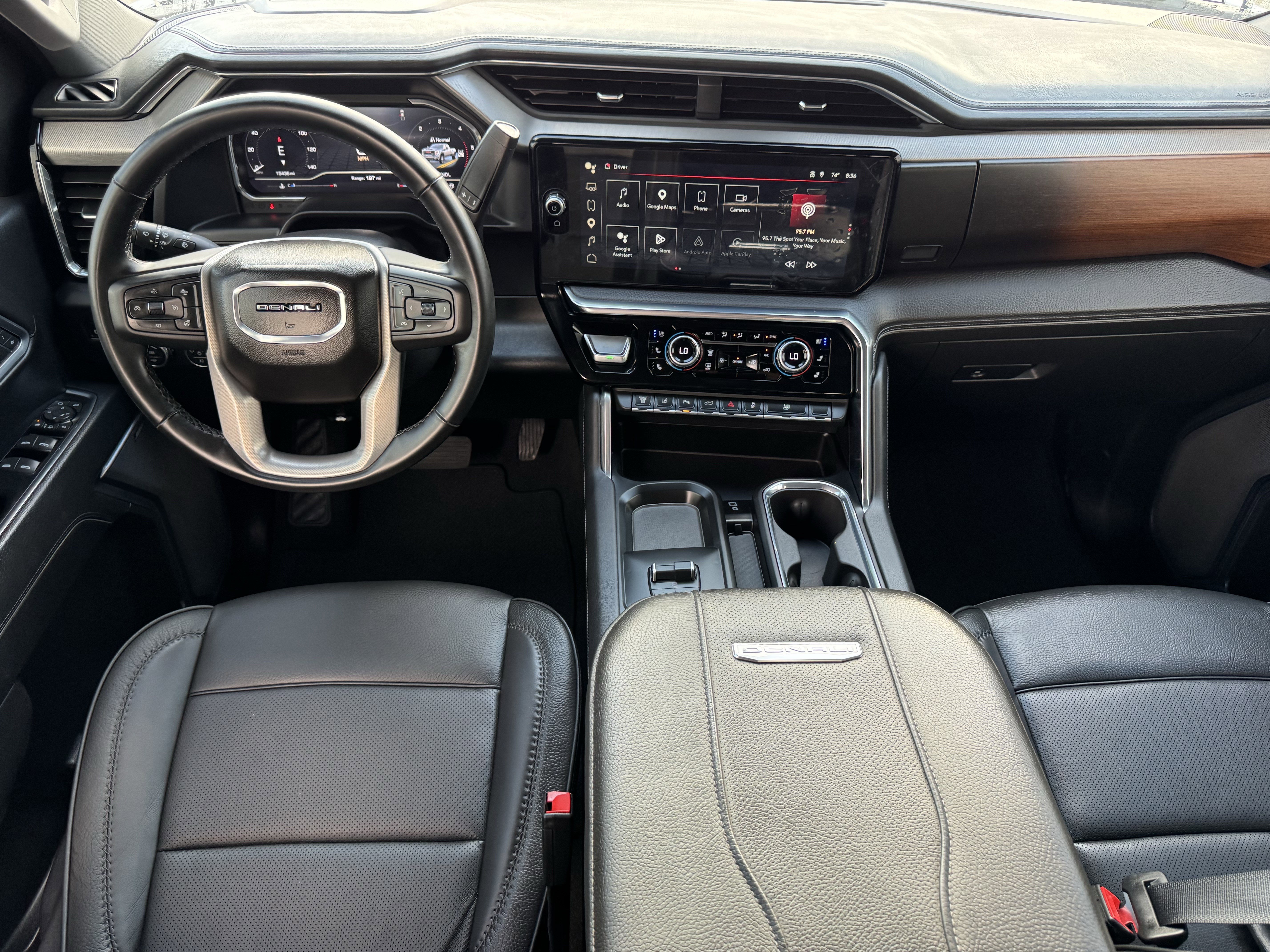 Used 2025 GMC Sierra 3500 Denali image 13