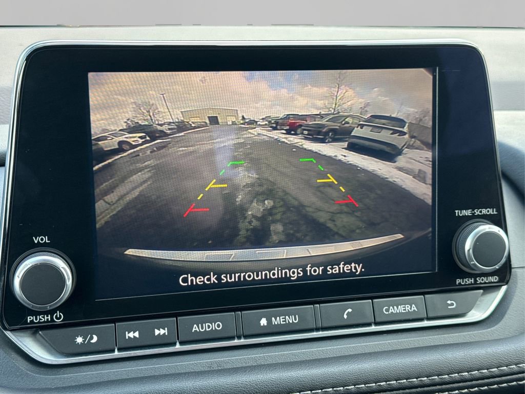 Used 2023 Nissan Rogue SV image 25